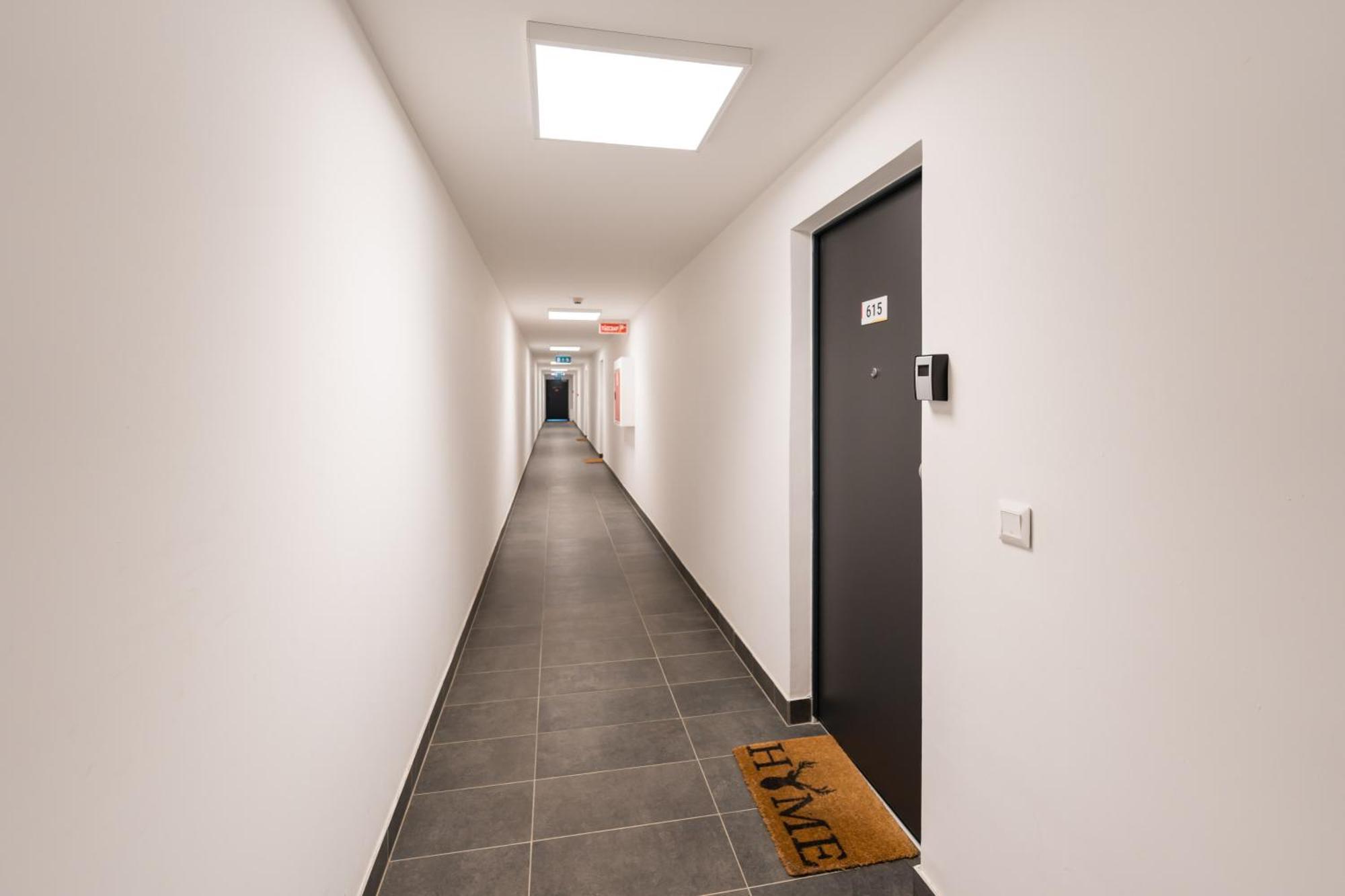 Brand New Modern Apartment-2 Rooms-Balcony-Garage Budapest Exterior foto