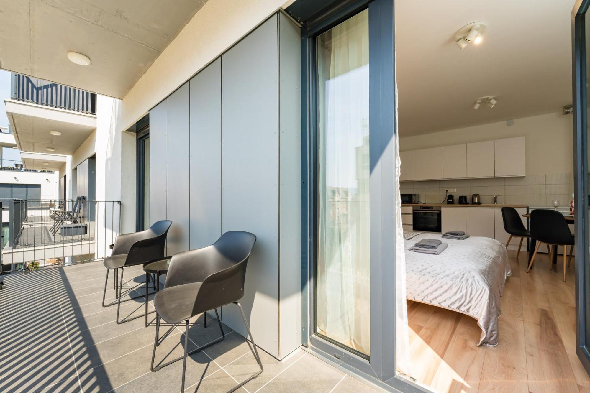 Brand New Modern Apartment-2 Rooms-Balcony-Garage Budapest Exterior foto